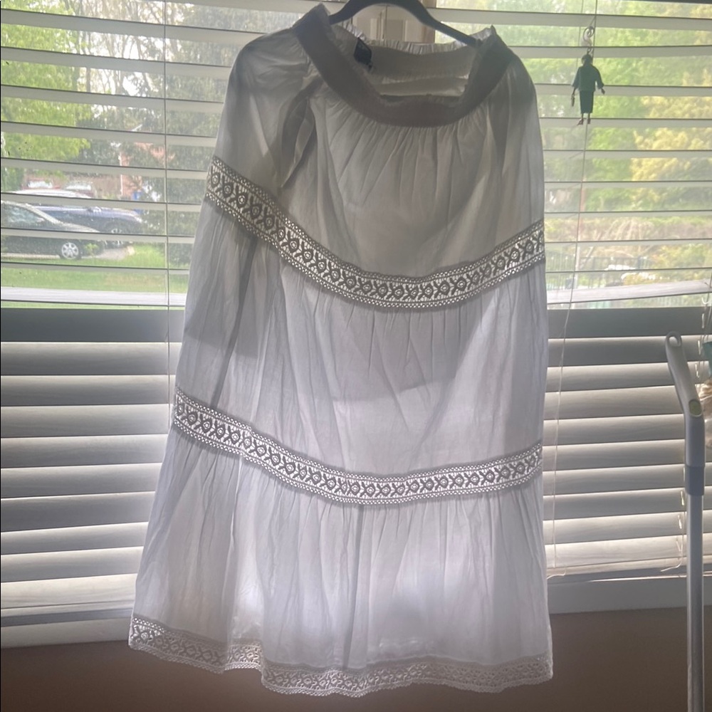 Elegant White Lace Trim Skirt